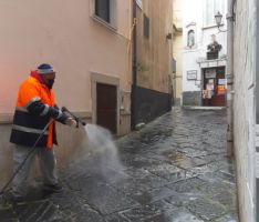 Sanificazione strade, interventi nel centro storico