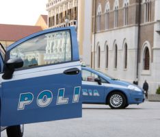 Polizia, le proroghe per documenti d’identità, patenti e revisioni auto