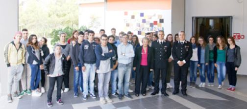 Cerreto, incontro dei carabinieri con gli studenti dell’istituto d’arte.