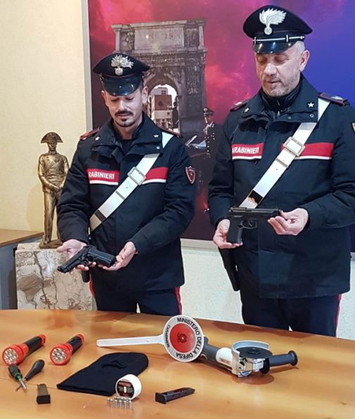 Apice, avevano appena rubato cerchi in lega: arrestati dai Carabinieri