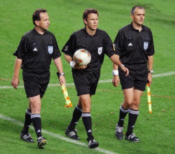 WC2002-GER-KOR-REFEREES